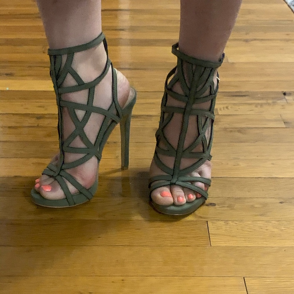 bebe olive green strappy sandal
